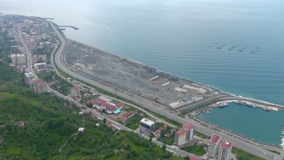 Rize Şehir Hastanesi'nin zemin güçlendirme çalışmaları yapılıyor