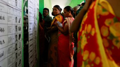 Dünyanın en büyük seçimi: Hindistan'da 969 milyon seçmen sandık başında