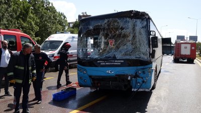 3 halk otobüsünün karıştığı kazada 8 kişi yaralandı