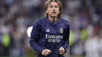 Luka Modric'ten şaşırtan karar: Bir sezon daha Real Madrid'de kalabilir