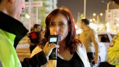 Aksaray'da üfleme eğitimi verilen kadın 44. seferde alkollü çıktı