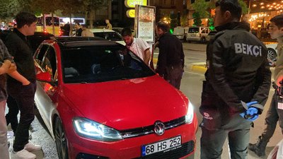 Aksaray'da trafik denetimi: Koyu cam filmlerine ceza kesildi