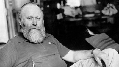 Bilim kurguya olan ilgisiyle bir başyapıt kaleme almış Frank Herbert kimdir?