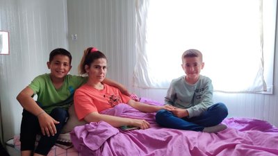 Kahramanmaraş'ta enkaz altında kaldı: İkiz çocukları yanından ayrılmıyor