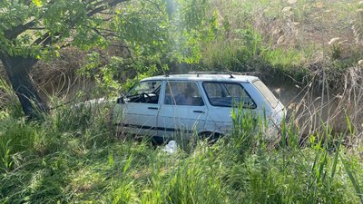 Isparta'da otomobil su kanalına düştü: 1 yaralı
