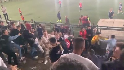 Bursa’da futbol turnuvasında taraftarlar birbirine girdi