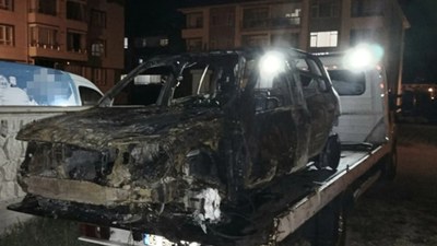 Ankara'da seyir halindeki otomobil alev aldı: 4 kişilik aile son anda kurtuldu