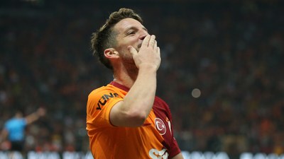 Galatasaray'da gündem Dries Mertens: Bizimle kal