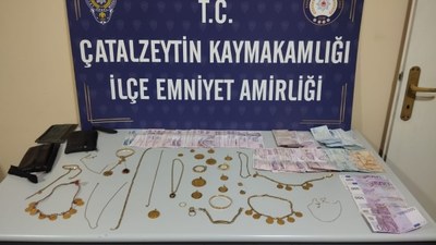 Kastamonu'da 2 milyon TL'lik altın ve paraları çaldı: Kıskıvrak yakalandı