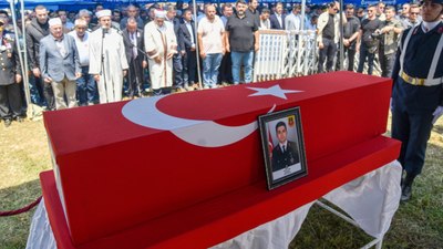 Şehit Astsubay Mustafa Şen, gözyaşlarıyla son yolculuğuna uğurlandı