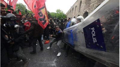 Komünistler Taksim'e çıkmak için polise saldırdı: 210 kişi gözaltına alındı