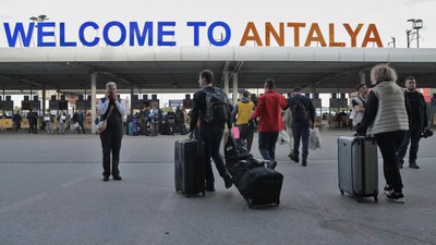Antalya'dan yeni turizm rekoru: Tüm zamanların en iyi başlangıcı