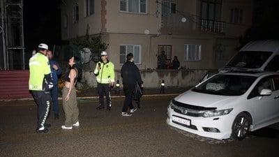 Edirne'de alkollü kadın kaza yaptığını babasına telefonda polise söyletti