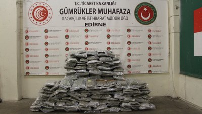Gümrük Muhafaza ekiplerinden uyuşturucu operasyonu: 1 ayda 445 kilogram madde ele geçirildi