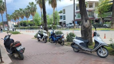 Antalya'da yaya önceliği olan yerlerde araç kullananlara 37 bin TL ceza