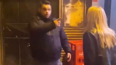 İstanbul'da tanımadığı bir kadın göbeğine vurdu: Tokadımı yersin diyerek çıkıştı