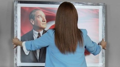 Kızılcık Şerbeti dizisindeki Atatürk sahnesi gündem oldu