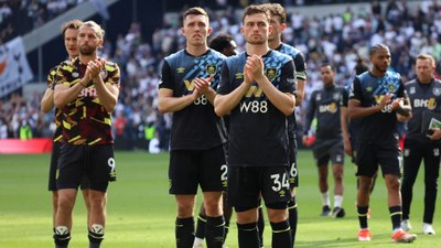 Premier Lig'den düşen ikinci takım Burnley oldu