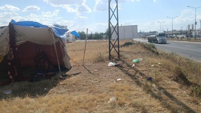 Mardin'de yol kenarına kurduğu çadırında ölü bulundu