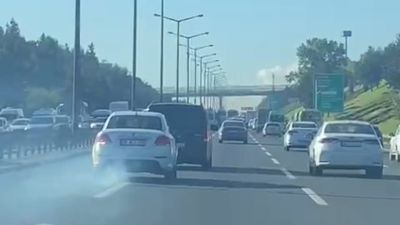 İstanbul'da yol verme inatlaşması