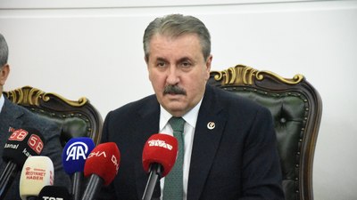 Mustafa Destici: Cumhurbaşkanımızın hedef alındığı bir süreç olduğu gözüküyor