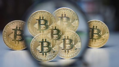 ETF başvuru işlemleri hızlandı: Bitcoin'in fiyatı 71 bin doları geçti