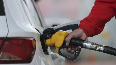 Tabela değişti: Benzine 1 lira 38 kuruş indirim geldi