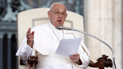 Papa Francis, piskoposlara yaptığı konuşmada kullandığı ifadeler nedeniyle özür diledi