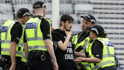 İskoçya - İsrail maçı öncesi Filistin'e yönelik saldırılar protesto edildi