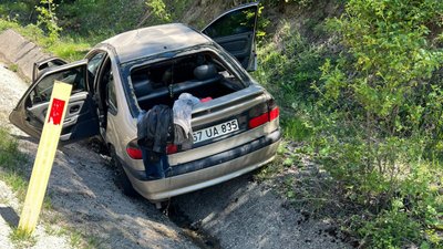 Karabük’te otomobil su kanalına düştü: 2 yaralı