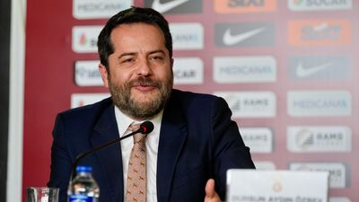 Geleceği belli oluyor! Erden Timur'dan basın toplantısı kararı