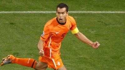 Dünya Kupası'nda Muslera'yı avlayan Van Bronckhost, Süper Lig'de rakip oldu