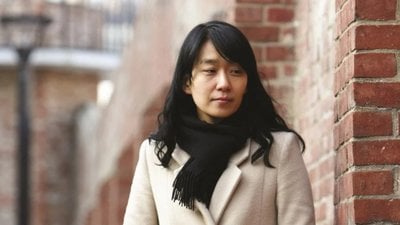 Kore edebiyatının ödüllü yıldızı Han Kang'dan bir isyan romanı: Veda Etmiyorum
