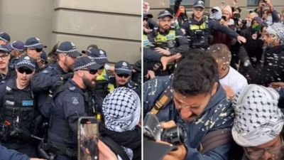 Avustralya'da polisten Filistin'e destek gösterisine müdahale