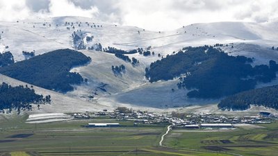 Mayıs ayında Erzurum dondu, Şanlıurfa yandı
