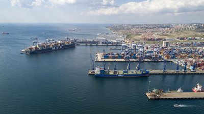 İstanbul bir ayda ihracatını 2 milyar doların üzerinde artırdı