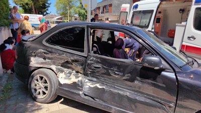 Bursa'da cip ile otomobil çarpıştı: 2'si çocuk 6 yaralı