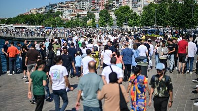 İstanbul'un tarihi ve turistik yerlerinde bayram yoğunluğu