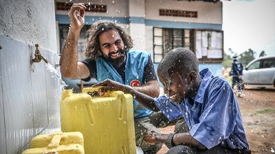 Sadece İnsan Uluslararası Yardım Derneği, Uganda'da 1066 su kuyusu açtı