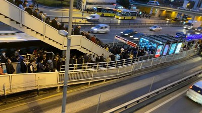 İstanbul'da metrobüs durağında çalışma: 75 gün sürecek