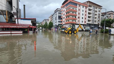 Artvin, Rize ve Trabzon'da şiddetli yağış etkili oldu