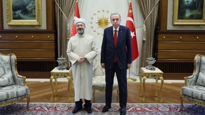 Cumhurbaşkanı Erdoğan, Diyanet İşleri Başkanı Erbaş ile görüştü