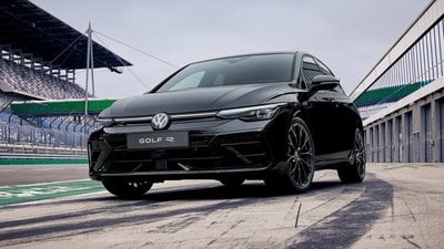 2025 Volkswagen Golf R tanıtıldı: İşte öne çıkan özellikleri