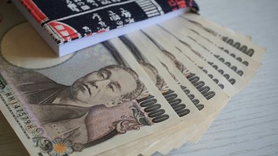 Japon para birimi yen, dolar karşısında eriyor