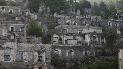 Fethiye'deki 'Hayalet köy' turistlerin gözdesi oldu