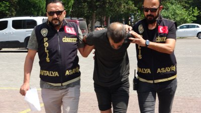 Antalya'da arkadaşını bıçaklayarak öldüren şahıs suçu içkiye attı