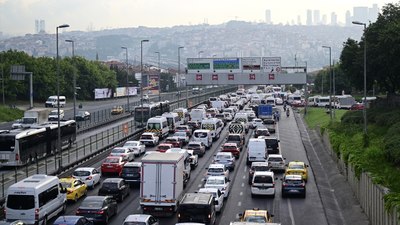 Haliç Köprüsü'nde trafik yoğunluğu devam ediyor