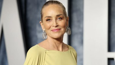 Sharon Stone, 'Temel İçgüdü' filminin ikonik sahnesini tekrar canlandırdı