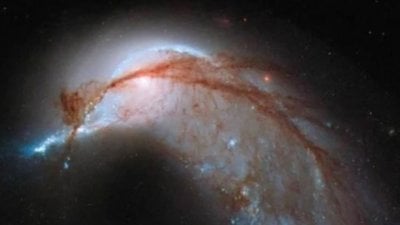 James Webb Uzay Teleskobu, iç içe geçmiş iki galaksiyi görüntüledi