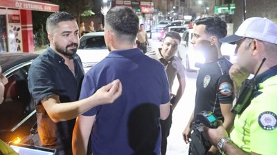 Aksaray'da alkollü sürücü, gazetecinin üzerine yürüdü: Senin görevin bu değil